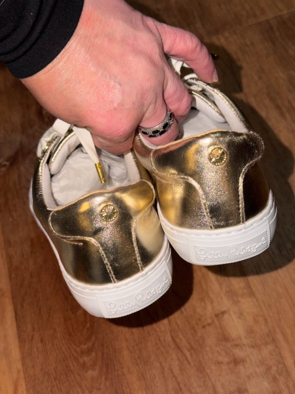 Lilly Pulitzer metallic Gold Lace-Up Women’s Sneakers size 9 - Picture 4 of 8